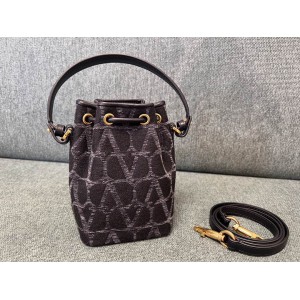 Valentino bucket bag 12x18cm Bags