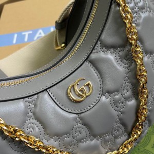 Gucci Matelassé shoulder bag 27cm 