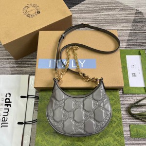Gucci Matelassé shoulder bag 21cm 