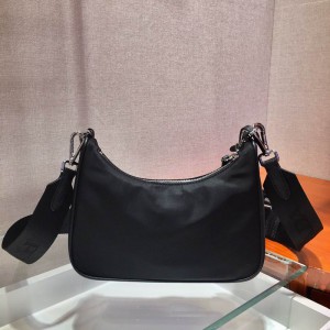 Prada re edition 2005 nylon hobo 22x12x6cm Προσφορές
