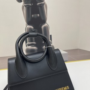 Le Chiquito Noeud leather top handle bag 20x15.5cm 