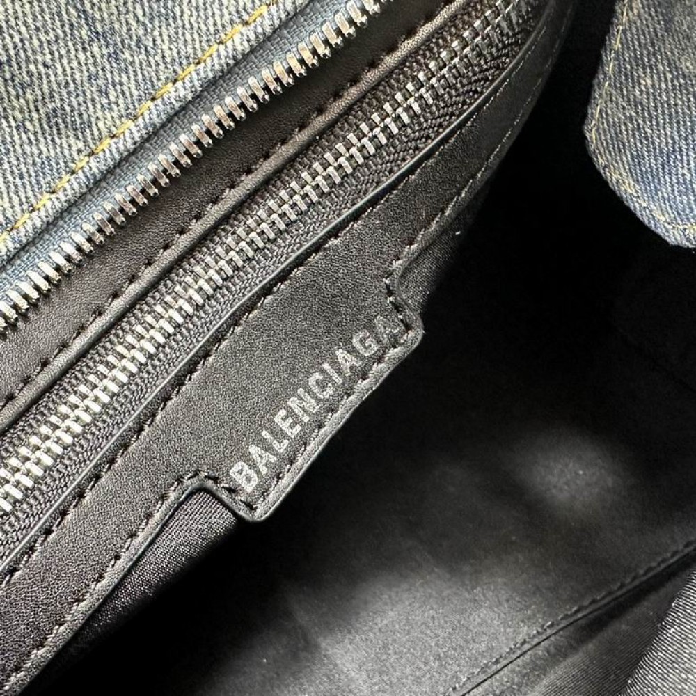 BALENCIAGA neo cagole 26x17.8cm jeans Bags