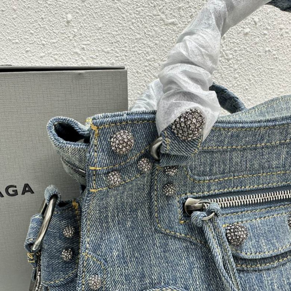 BALENCIAGA neo cagole 26x17.8cm jeans Bags