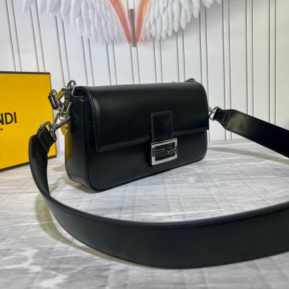Fendi baguette leather black 26cm Bags