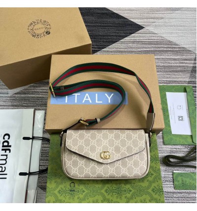 Gucci petite 13X22X4cm