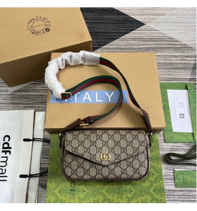 Gucci petite 13X22X4cm