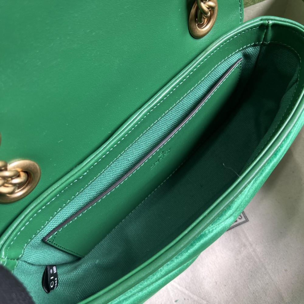Gucci marmont 22x13x6cm velvet 2024 green Bags