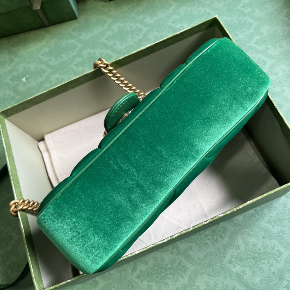Gucci marmont 26x15x7cm velvet 2024 green Bags
