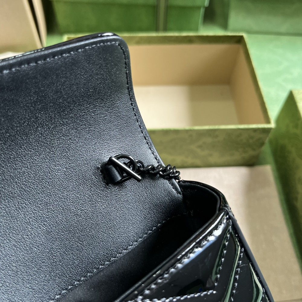 Gucci marmont super mini shiny black 16.5x10cm Bags