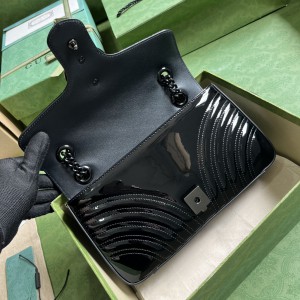 Gucci marmont 26x15x7cm shiny leather black 2024 Bags