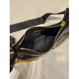 Prada re edition 2002 leather 23x17x6.5cm Bags