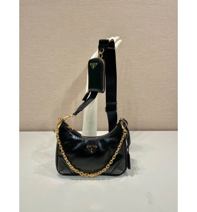 Prada re edition 2002 leather 23x17x6.5cm