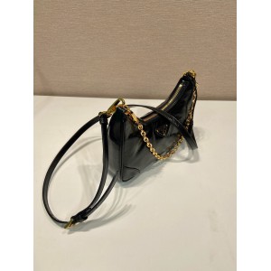 Prada re edition 2002 leather 23x17x6.5cm leather strap Bags