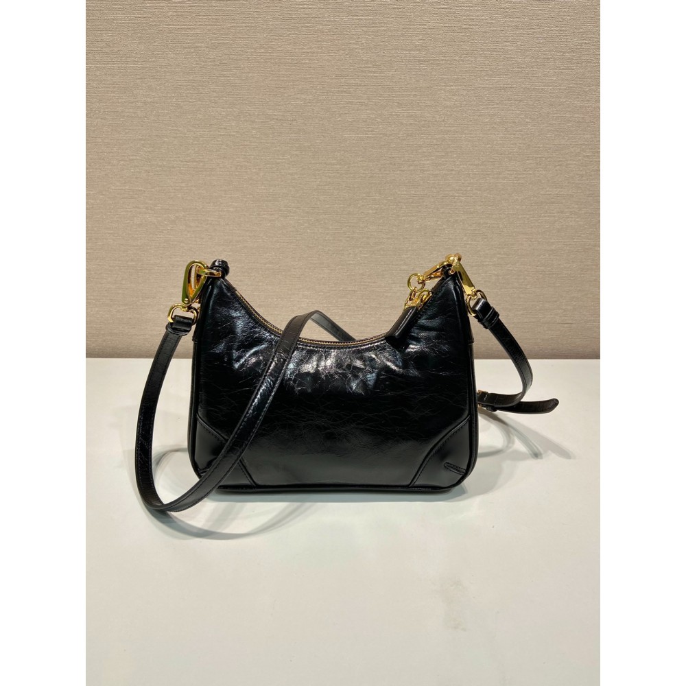 Prada re edition 2002 leather 23x17x6.5cm leather strap Bags