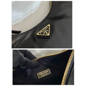 Prada re edition 2002 leather 23x17x6.5cm leather strap Bags