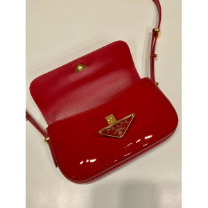 Prada leather shoulder bag 20.5x10.5x4cm 1BD339 red Bags