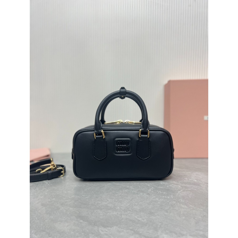 Miu miu Black Arcadie Leather Bag 22X10.5X7.5Cm Bags