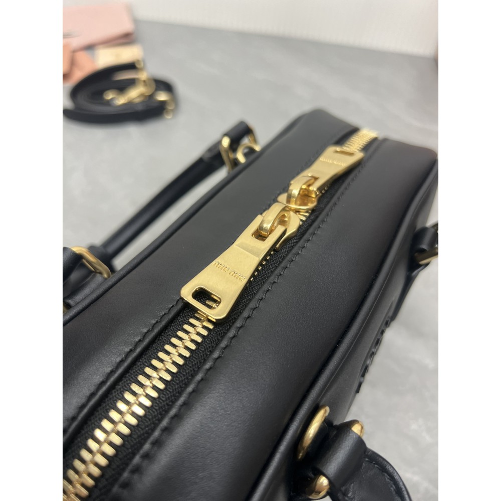 Miu miu Black Arcadie Leather Bag 22X10.5X7.5Cm Bags