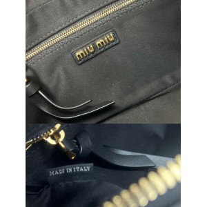 Miu miu Black Arcadie Leather Bag 22X10.5X7.5Cm Bags