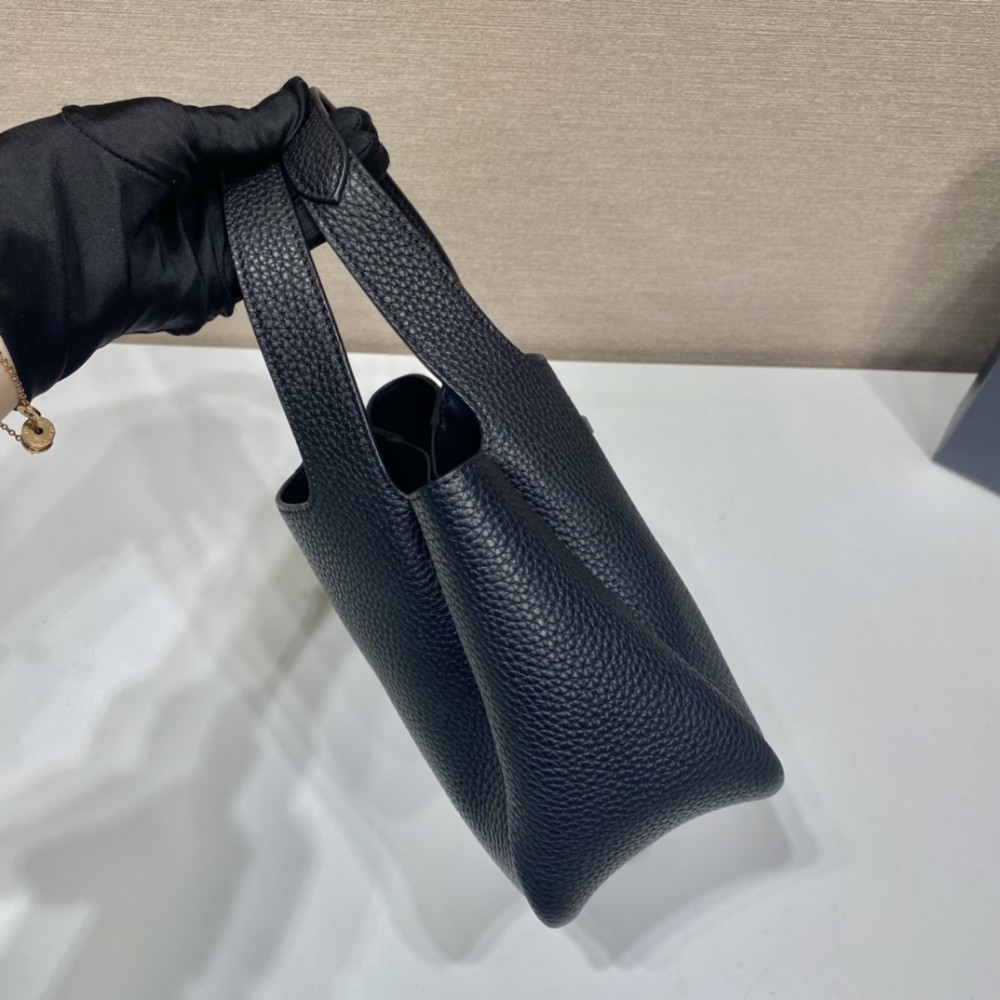 Prada Black Leather Mini Bag 18x16x10cm Bags