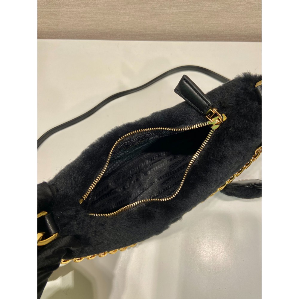 Prada Cornflower Prada Re-edition Shearling Mini-bag black Bags