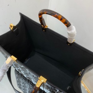 Fendi tote 35cm leather Bags