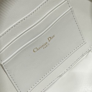 Dior montaigne 18*6*11cm white Bags