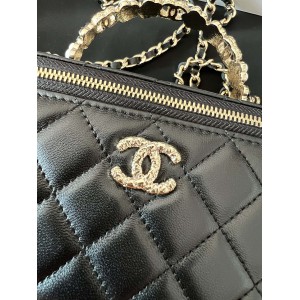 Chanel lampskin 17cm 