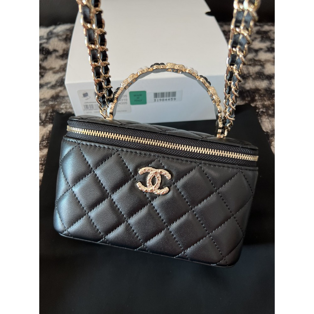 Chanel lampskin 17cm 