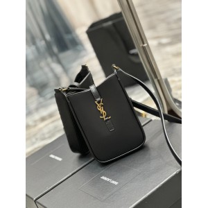 Ysl le 5a7 18×13.5×3.5cm black Bags