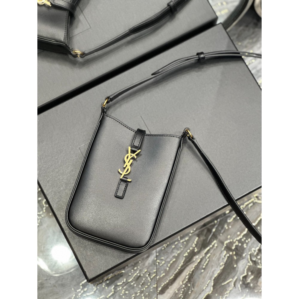 Ysl le 5a7 18×13.5×3.5cm black Bags