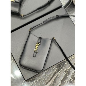 Ysl le 5a7 18×13.5×3.5cm black Bags