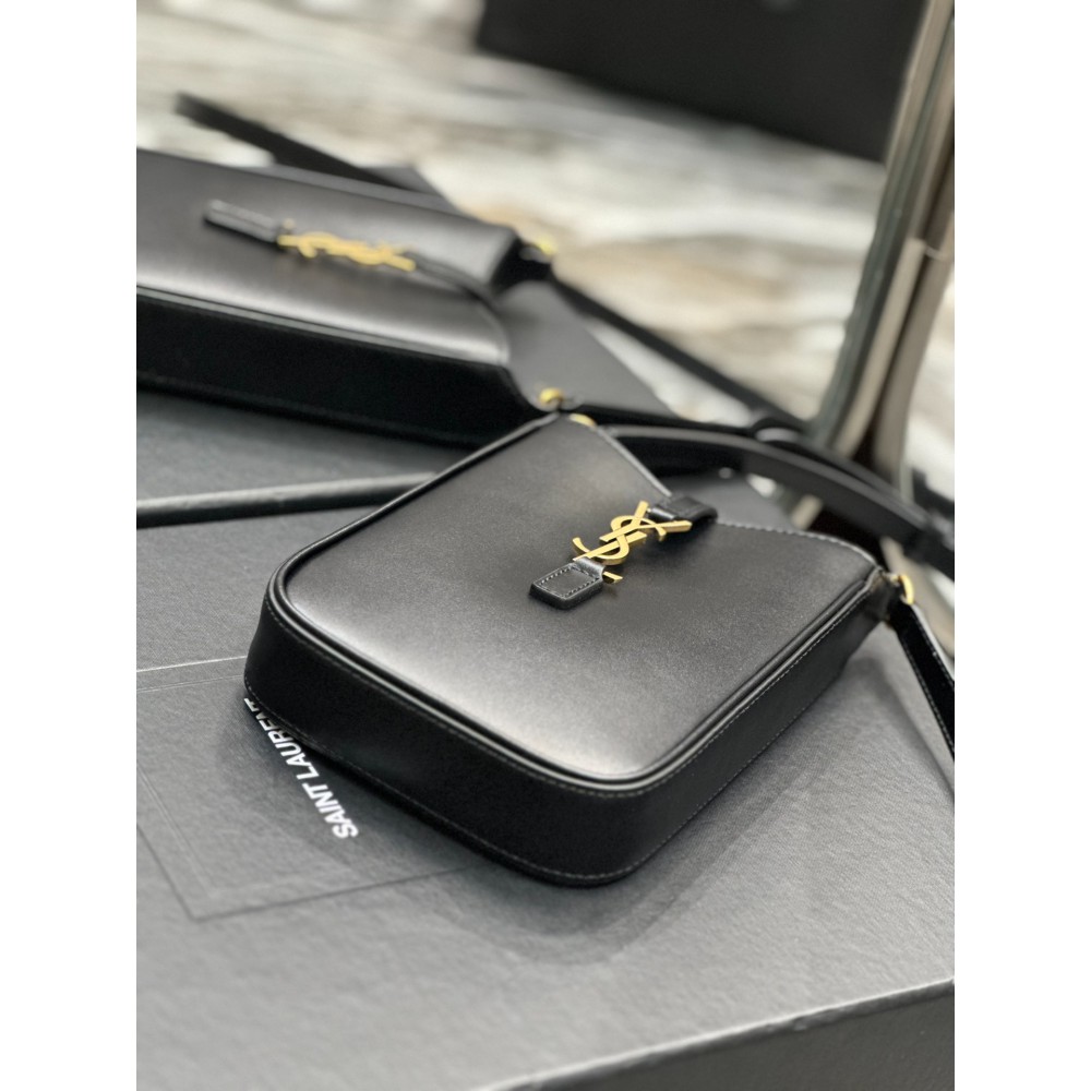 Ysl le 5a7 18×13.5×3.5cm black Bags