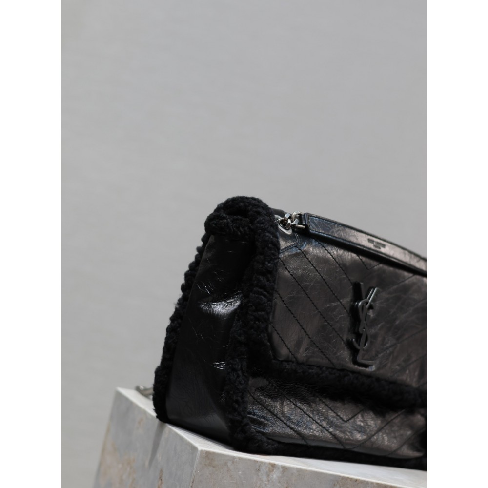 Ysl niki 28×20.5×8.5cm black fur Bags