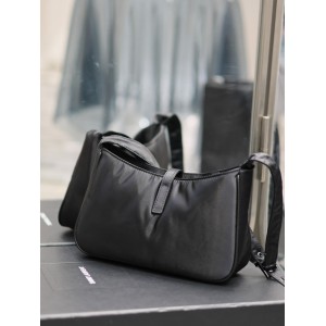 LE 5 À 7 CROSSBODY BAG NYLON 25 X 15 X 6 CM 