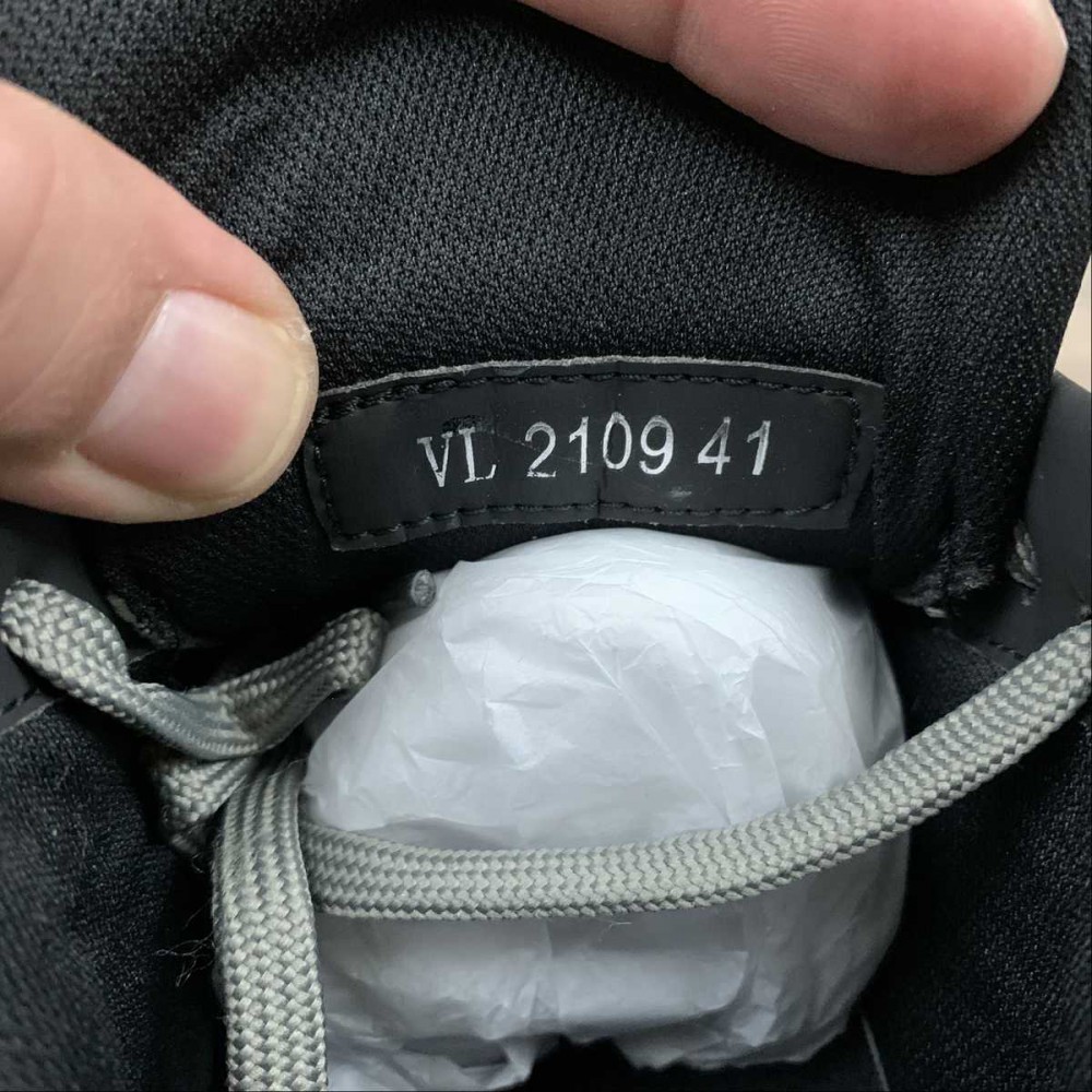 Lv sneakers 38-46 Shoes