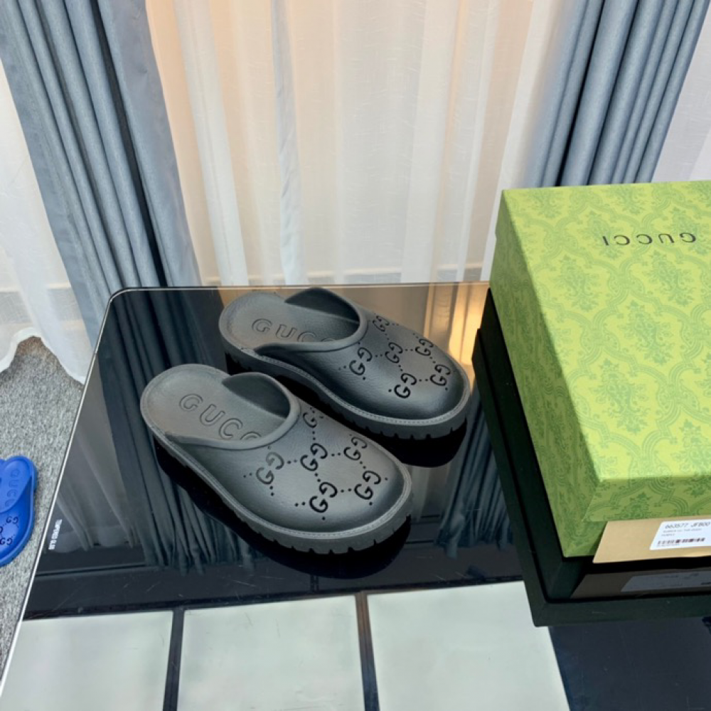 Gucci rubber clogs low heel Shoes