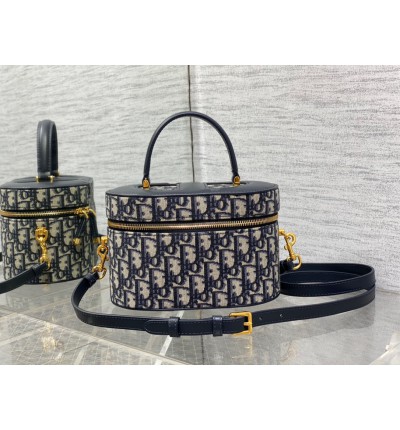 Dior signature vanity 24x14x18cm