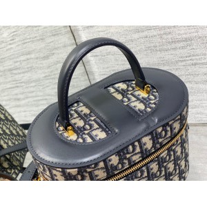 Dior signature vanity 24x14x18cm Bags