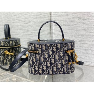 Dior signature vanity 24x14x18cm Bags