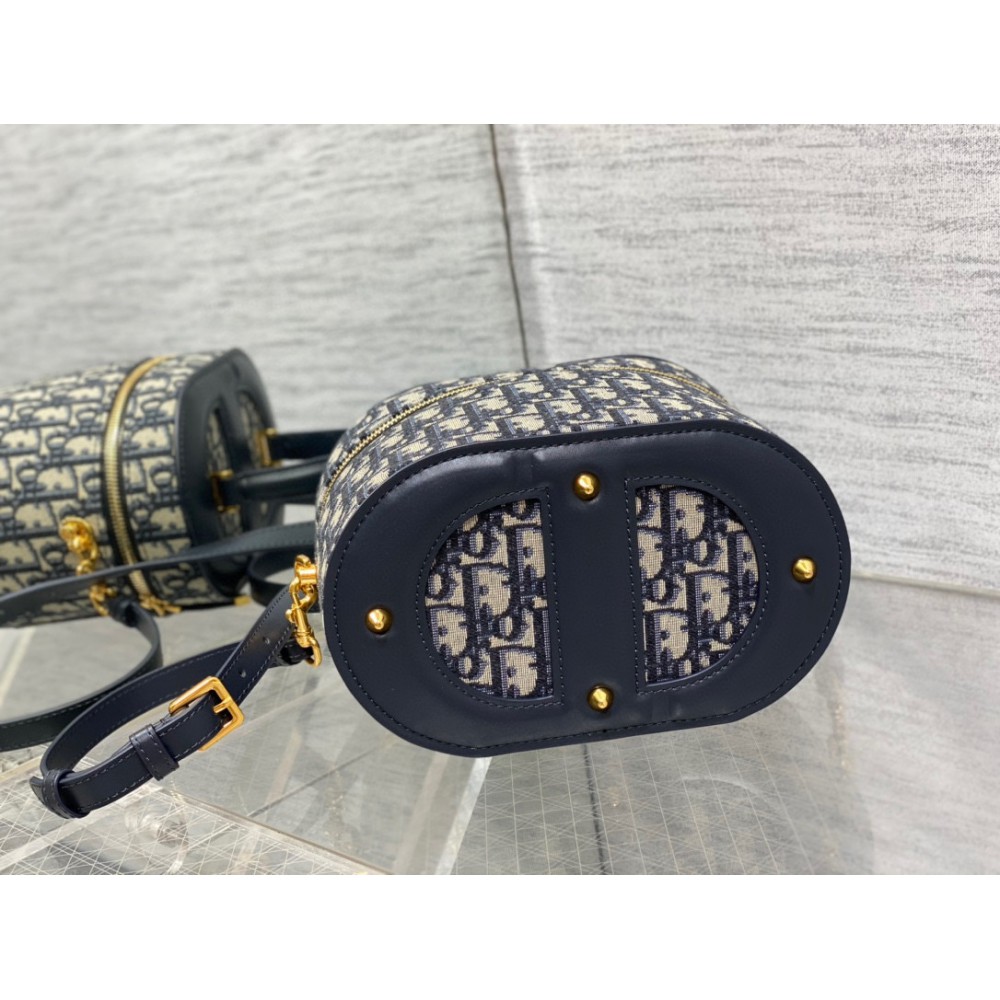 Dior signature vanity 24x14x18cm Bags