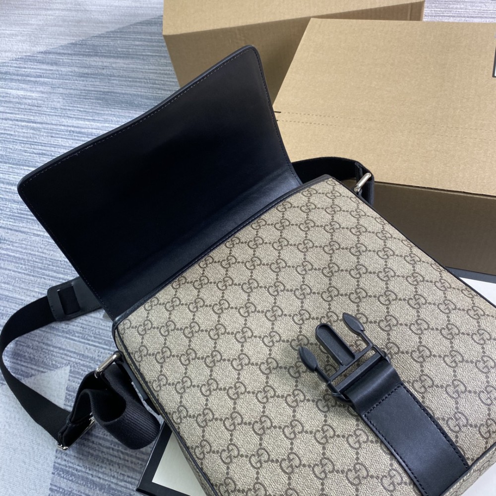 Gucci messenger bag 25.5x26x6cm Bags