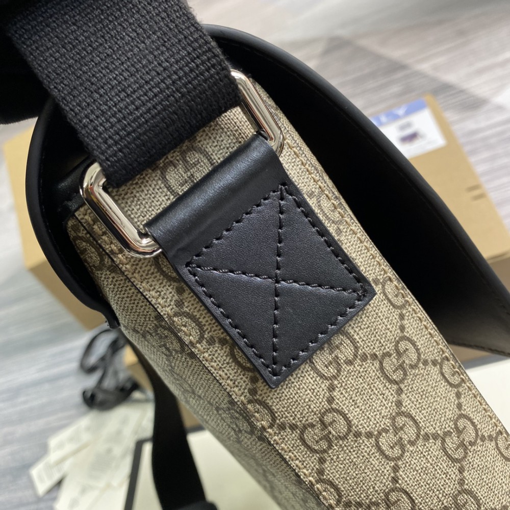 Gucci messenger bag 25.5x26x6cm Bags