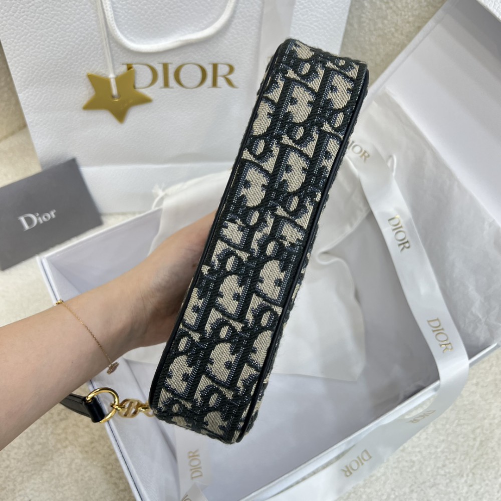 Dior oblique clutch 21*13*5 Bags