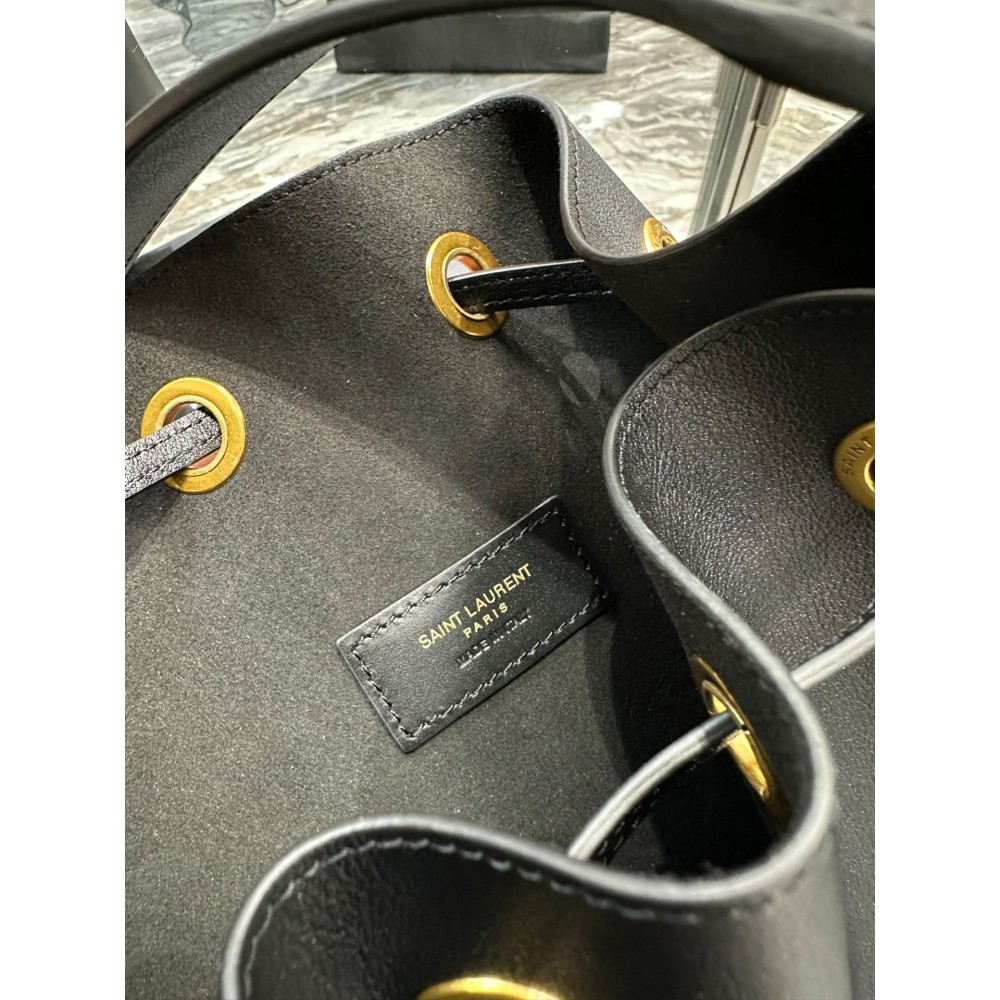 Ysl PARIS VII LARGE FLAT HOBO BAG IN SMOOTH LEATHER 44 X 33 X 2 CM Bags