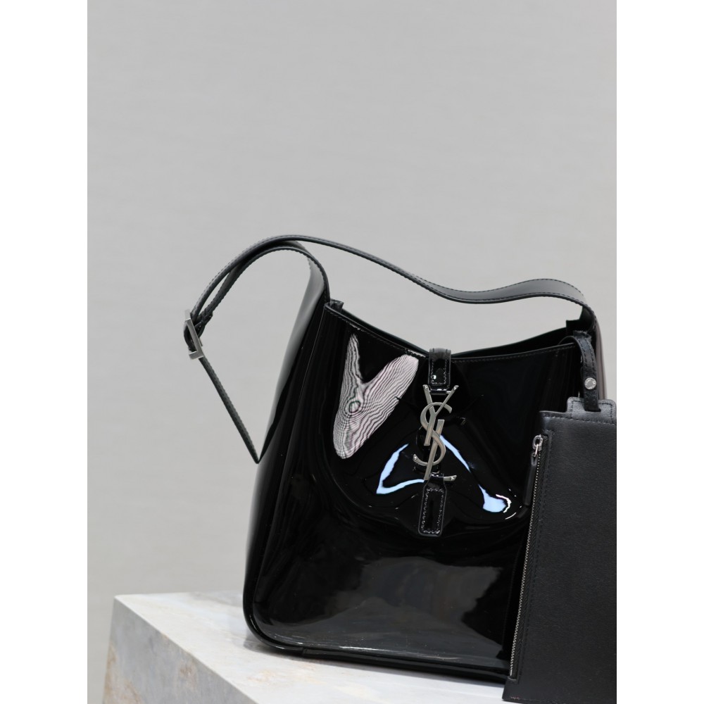 Ysl le 5a7 23×22×8.5cm black in pattent leather Bags