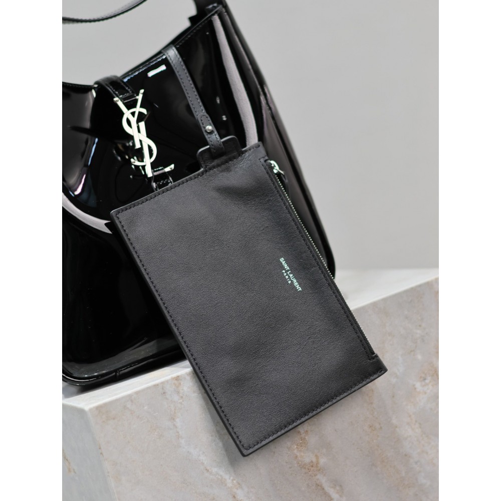 Ysl le 5a7 23×22×8.5cm black in pattent leather Bags