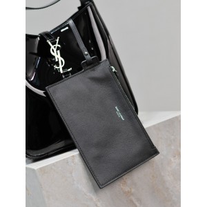 Ysl le 5a7 23×22×8.5cm black in pattent leather Bags