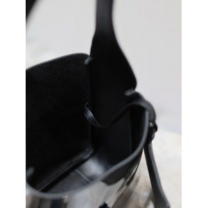 Ysl le 5a7 23×22×8.5cm black in pattent leather Bags