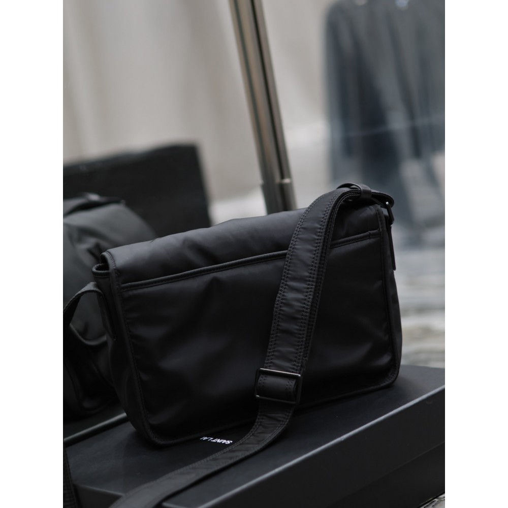 Ysl NIKI MESSENGER IN ECONYL 28x20cm Bags